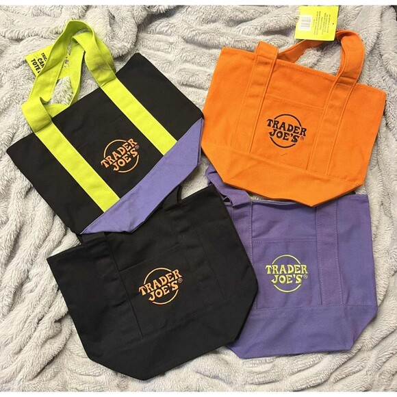 FULL SET OF 4! Trader Joe’s Trick Or Treat Canvas Tote Bags Mini Halloween - Picture 1 of 1